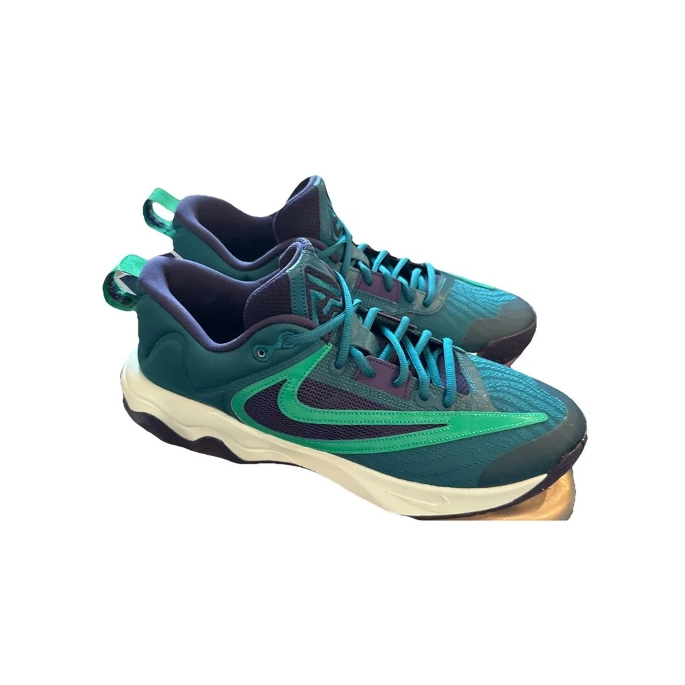Nike Giannis Immortality 3 Men's Size 12 Low Teal‎ Purple DZ7533-301 NWOB